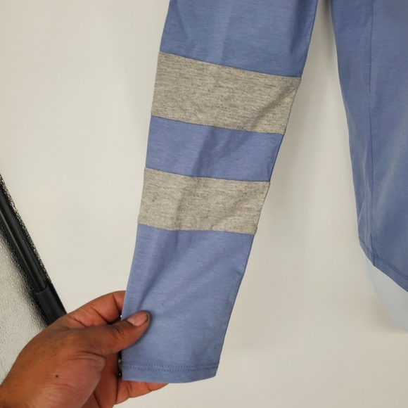 New England Patriots Shirt Women Small NFL Football Team Apparel Long Sleeve - Picture 4 of 5